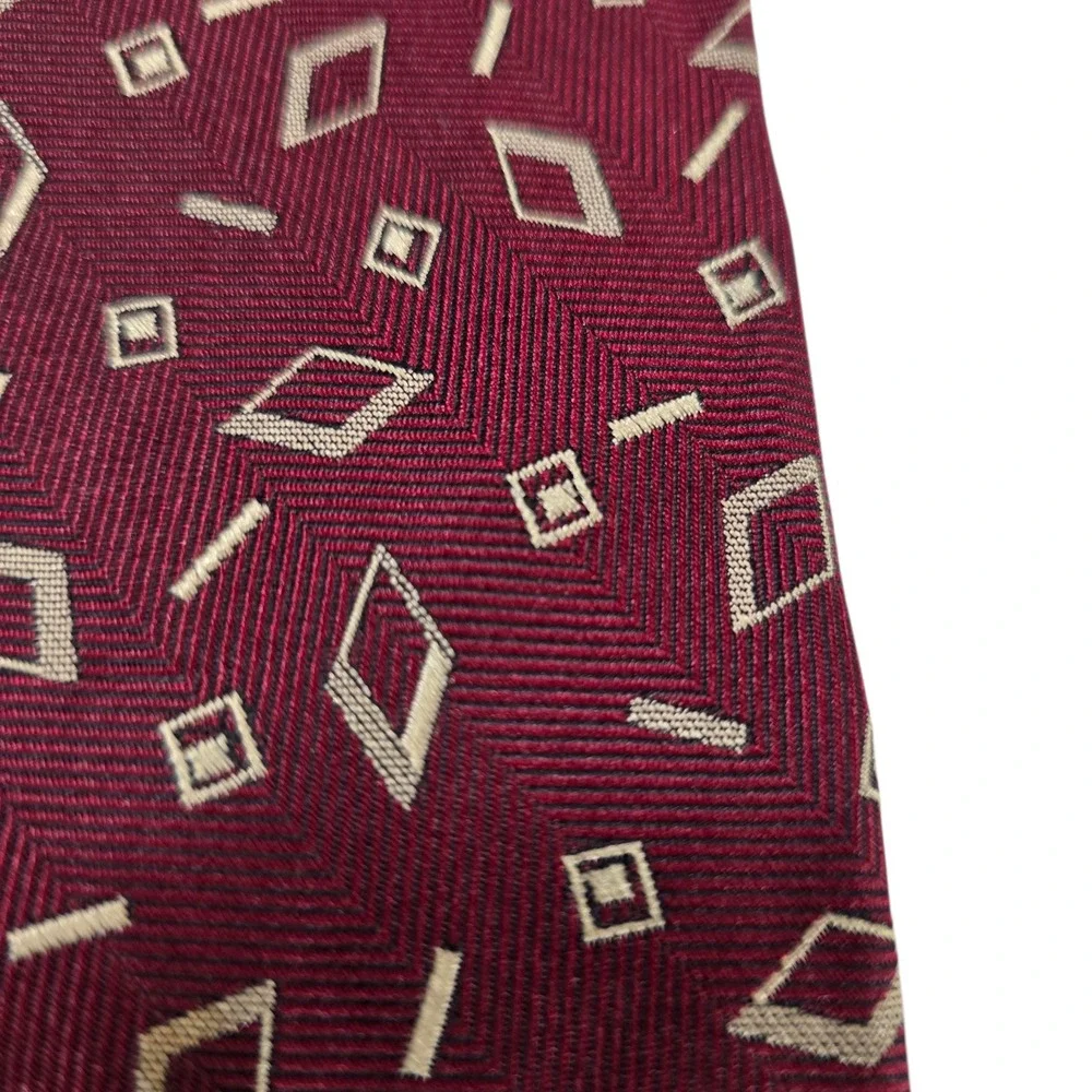 Alexander Julian‎ Mens Necktie Maroon Cream Silk Geometric Pattern American